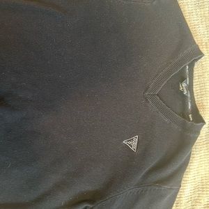 Men’s sweater brand name Guess